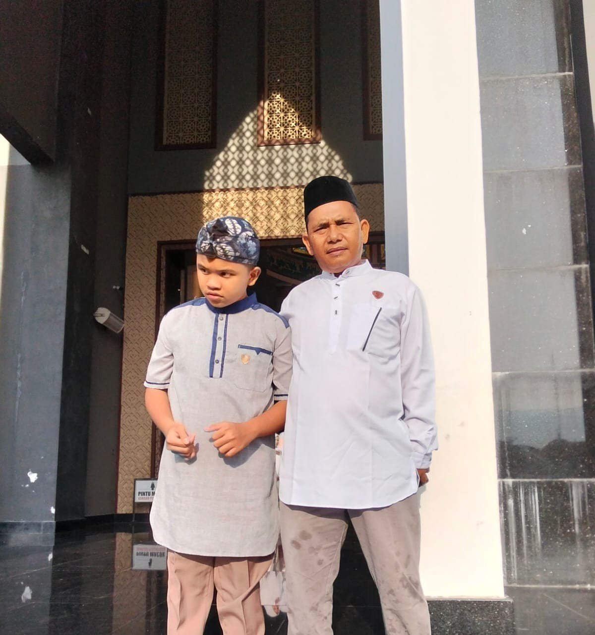 Bapak Kepsek bersama anak SLBN 1 Aceh tenggara